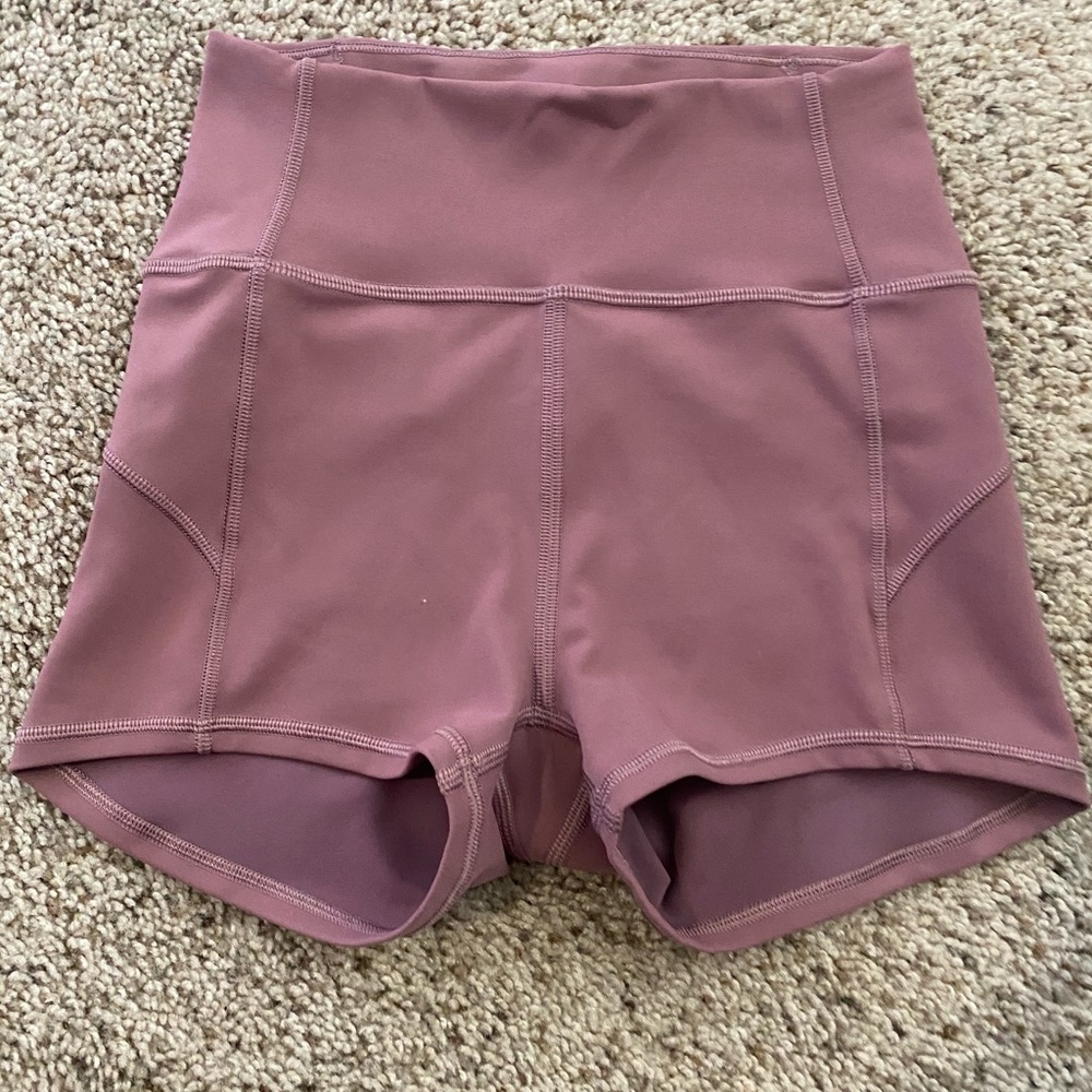 Lululemon 2in shorts